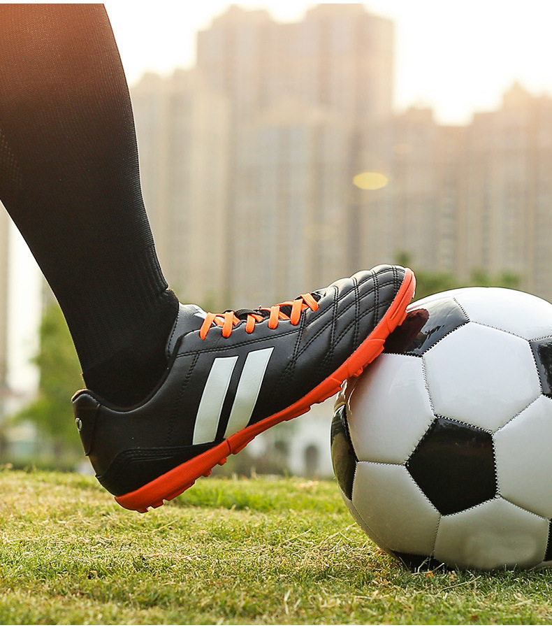 Calcio con chiodi rotti TF in erba artificiale per adolescenti, ragazzi, ragazze, studenti, piedi in pelle per allenamenti di calcio e_voghion.com