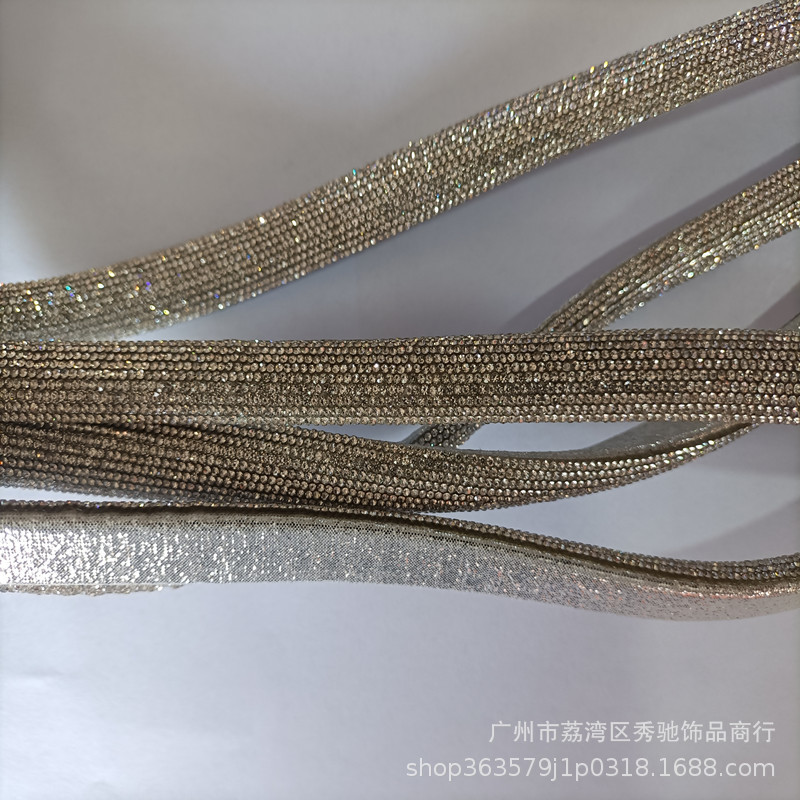 Factory wholesale silver flash cloth and rhinestone drawstring inner cotton core rope drawstring semicircle strip clothing vamp luggage material Factory wholesale silver flash cloth and rhinestone drawstring inner cotton core rope drawstring semicircle strip clothing vamp luggage material