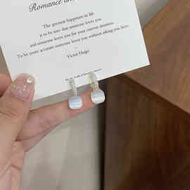 银色方糖耳扣轻奢高级感冷淡风耳环2024新款爆款小众设计耳饰女