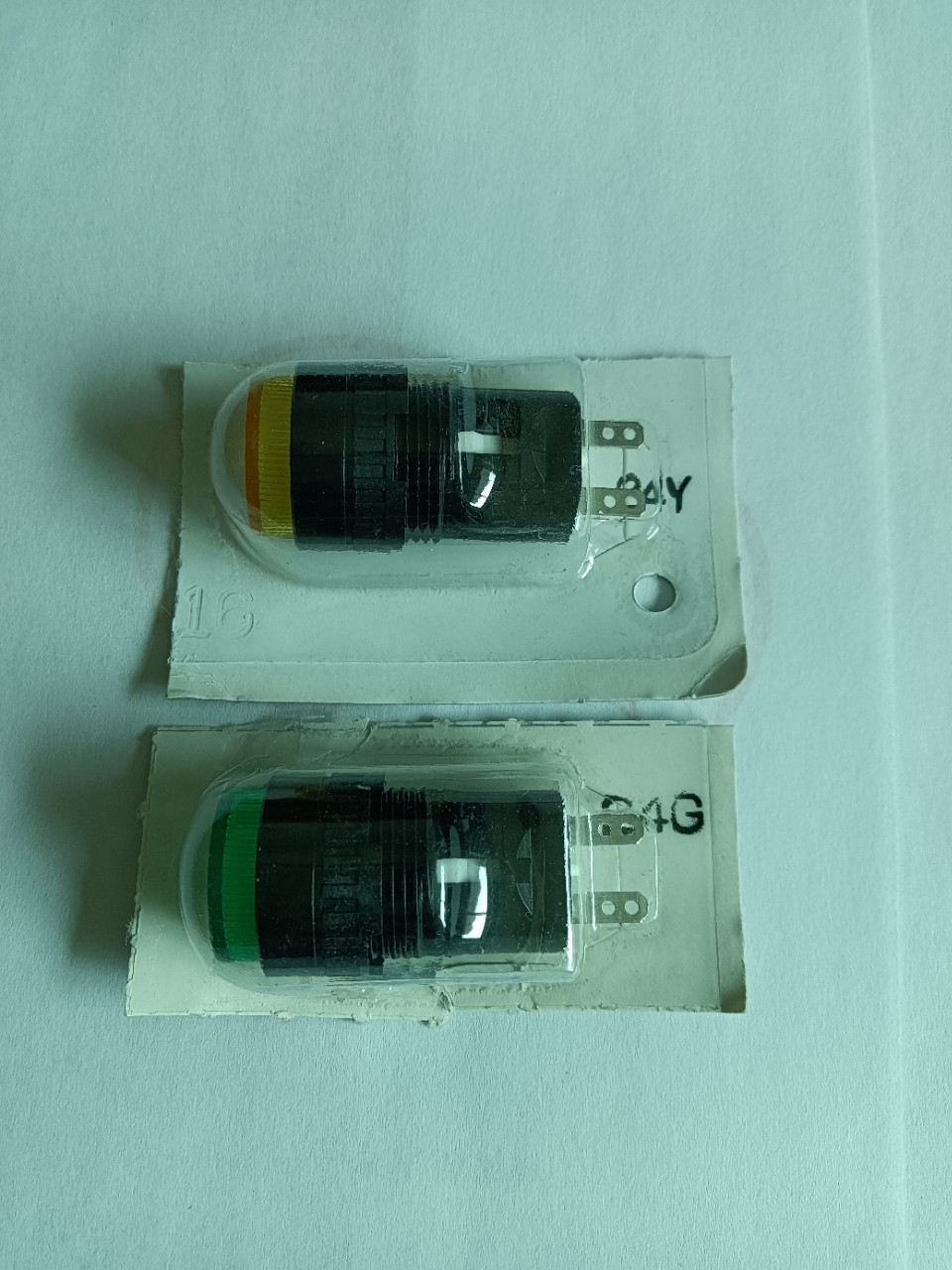 全新原装和泉黄色指示灯AP6M122Y