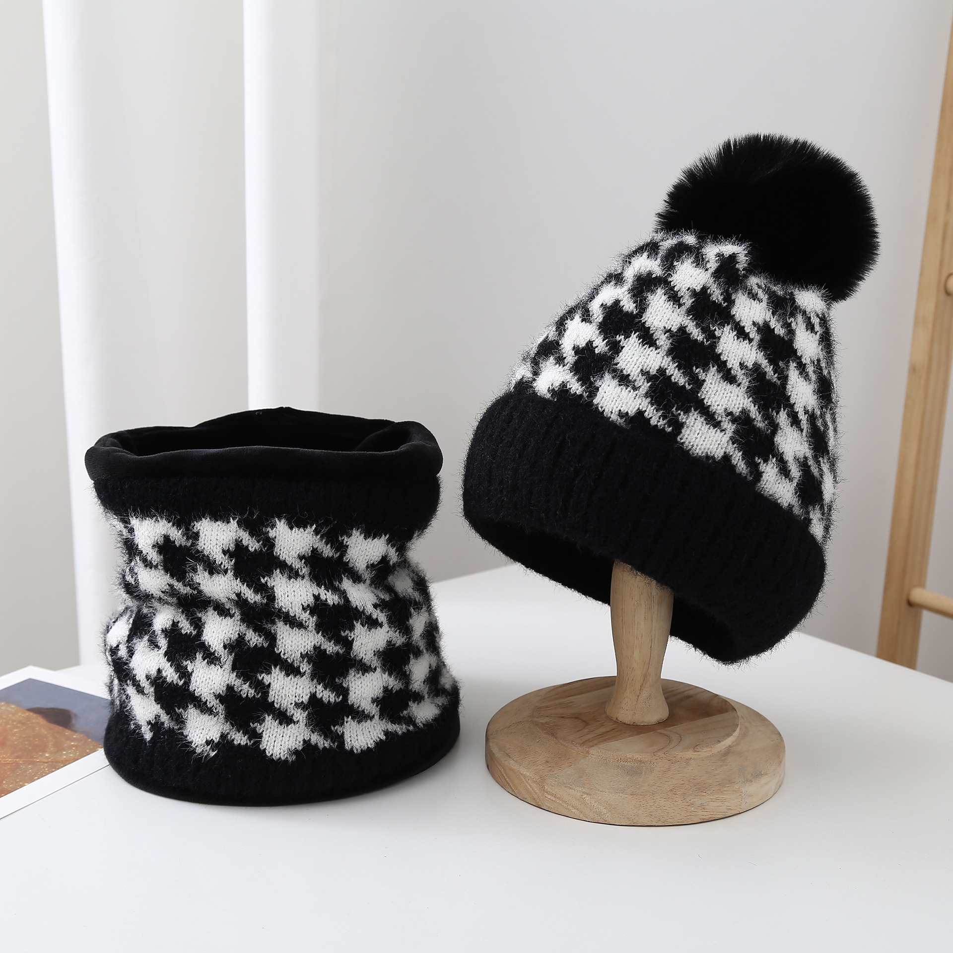Sombrero de las mujeres de invierno moda estilo coreano sombrero de lana bufanda traje de dos piezas moda juventud moda gruesa caliente de punto sombrero image 5