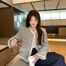 秋季2026新款法式宽松气质上衣高级感流苏短款小香风粗花呢外套女