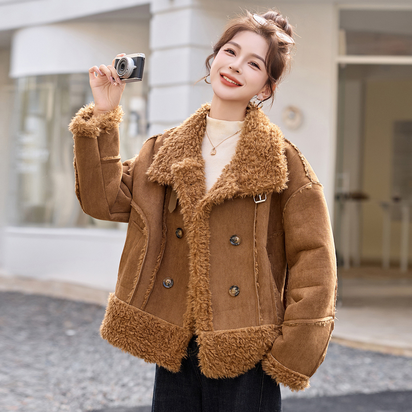 Brown Lamb Fur One-Piece Fleece-Lined Warm Short Outwear for Women Winter New Sweet and Cool Elegant Thickeneded Motorcycle Jacket