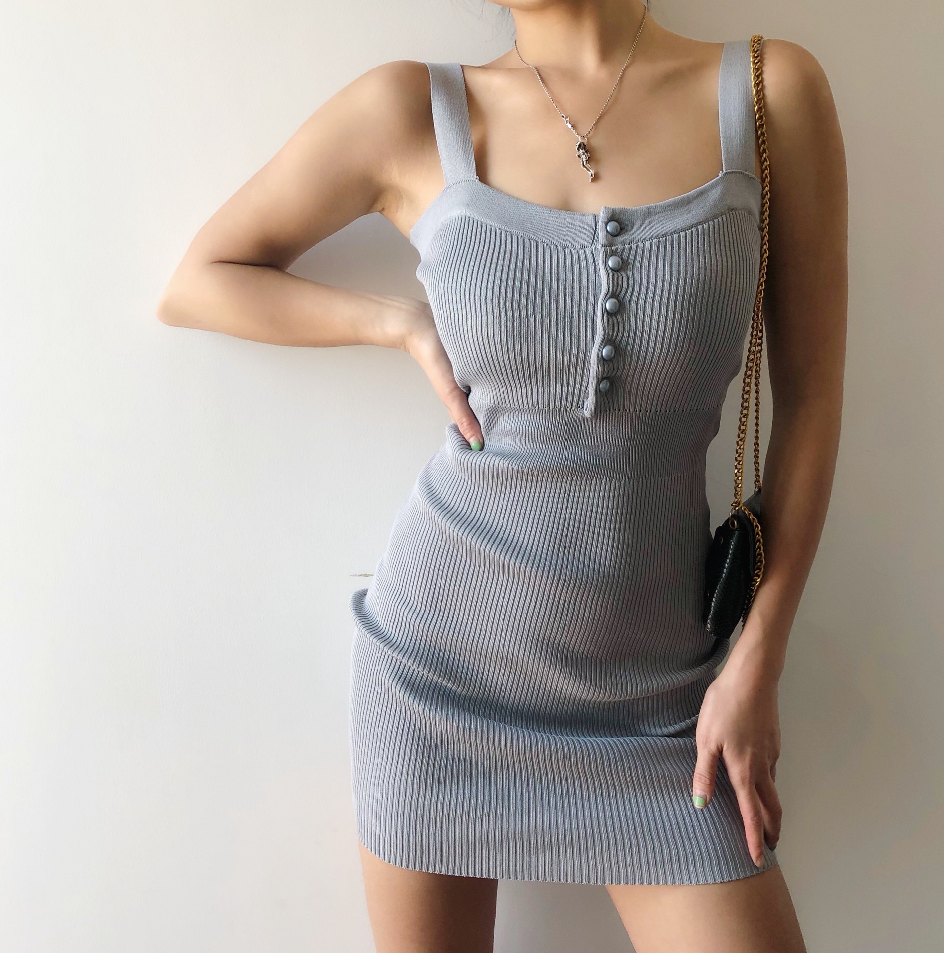 跨境欧美性感夏季新款低胸吊带针织连衣裙修身收腰包臀内搭打底裙