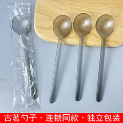 使い捨てスプーンのプラスチックの厚い焼き仙草のデザートのスプーンの長い柄の外に出してスプーンを包装して業務用単独で包装します。
