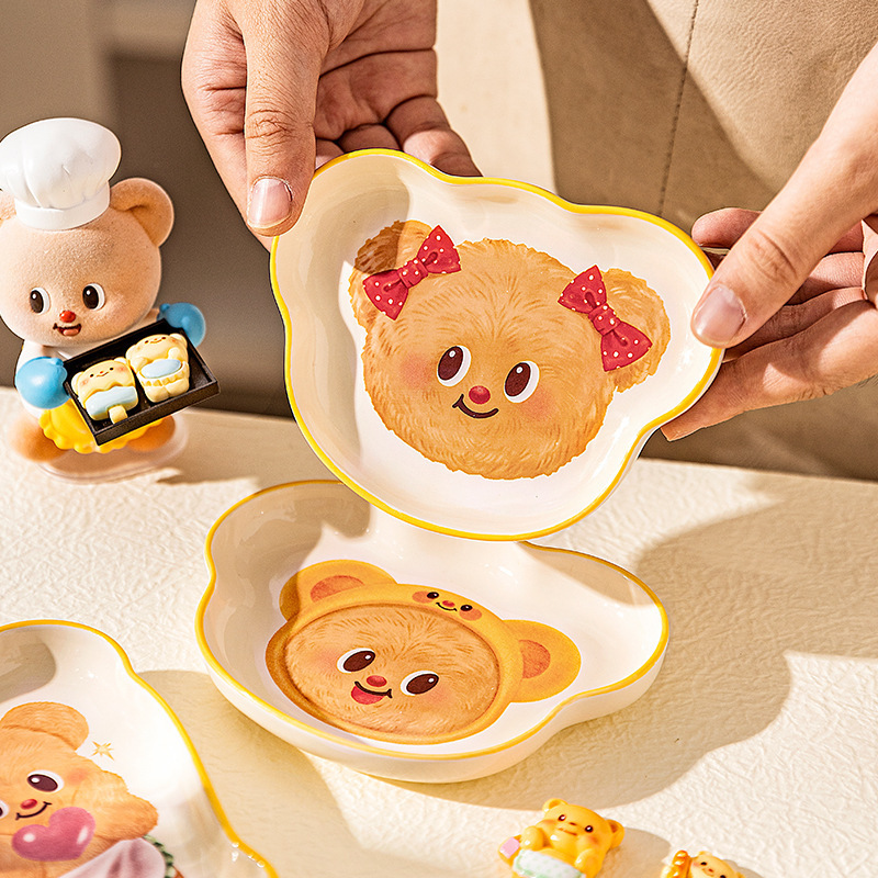 Modern Housewife Butter Bear Cartoon Ceramic Sauce Dish for Home Use, Dip Sauce Dish for Side Dishes, Soy Sauce and Vinegar Seasoning Dish