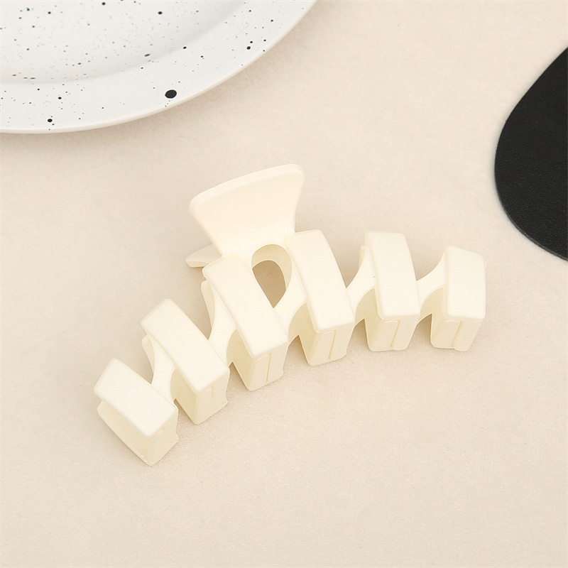 Pinza de pelo grande irregular de acrílico de estilo coreano elegante clip de tiburón grande updo clip de pelo nuevos accesorios para el cabello de alta calidad