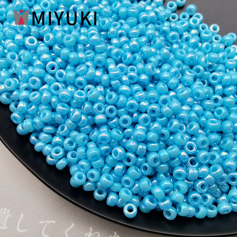 482 Lago azul de color brillante