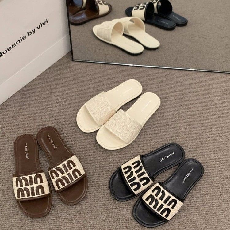 批发平底一字拖鞋2025秋新款法式复古一字圆头凉拖沙滩凉拖女外穿