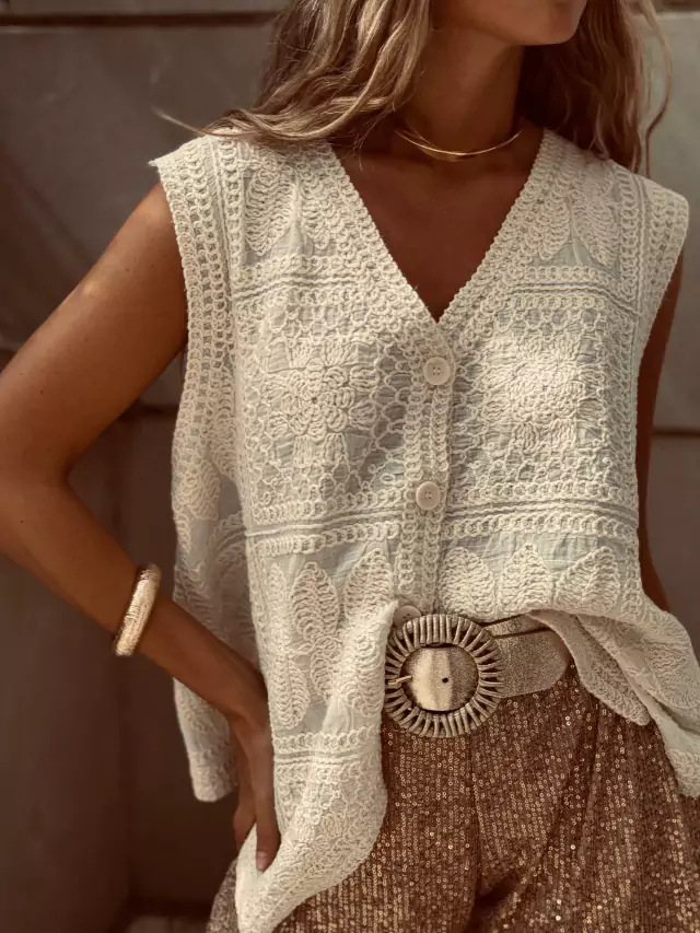 V Neck Neckline Loose Fit Type Women's Elegant Leaves Embroidery Lace Single Breasted Vest