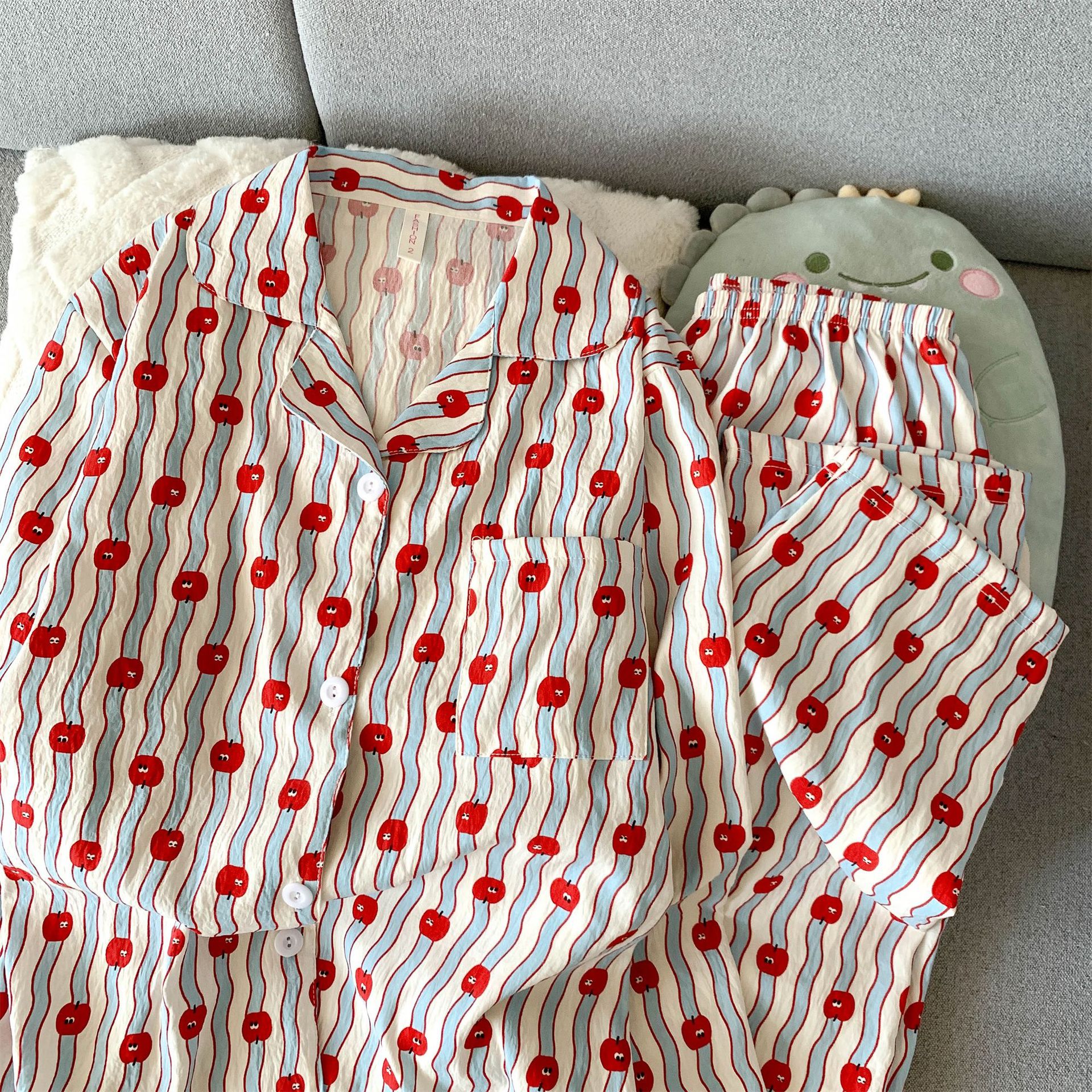 Pequeño libro rojo recomienda la explosión de nubes de algodón pijama de mujer rayas manzana primavera y otoño manga larga lindo dibujo animado conjunto de ropa para el hogar