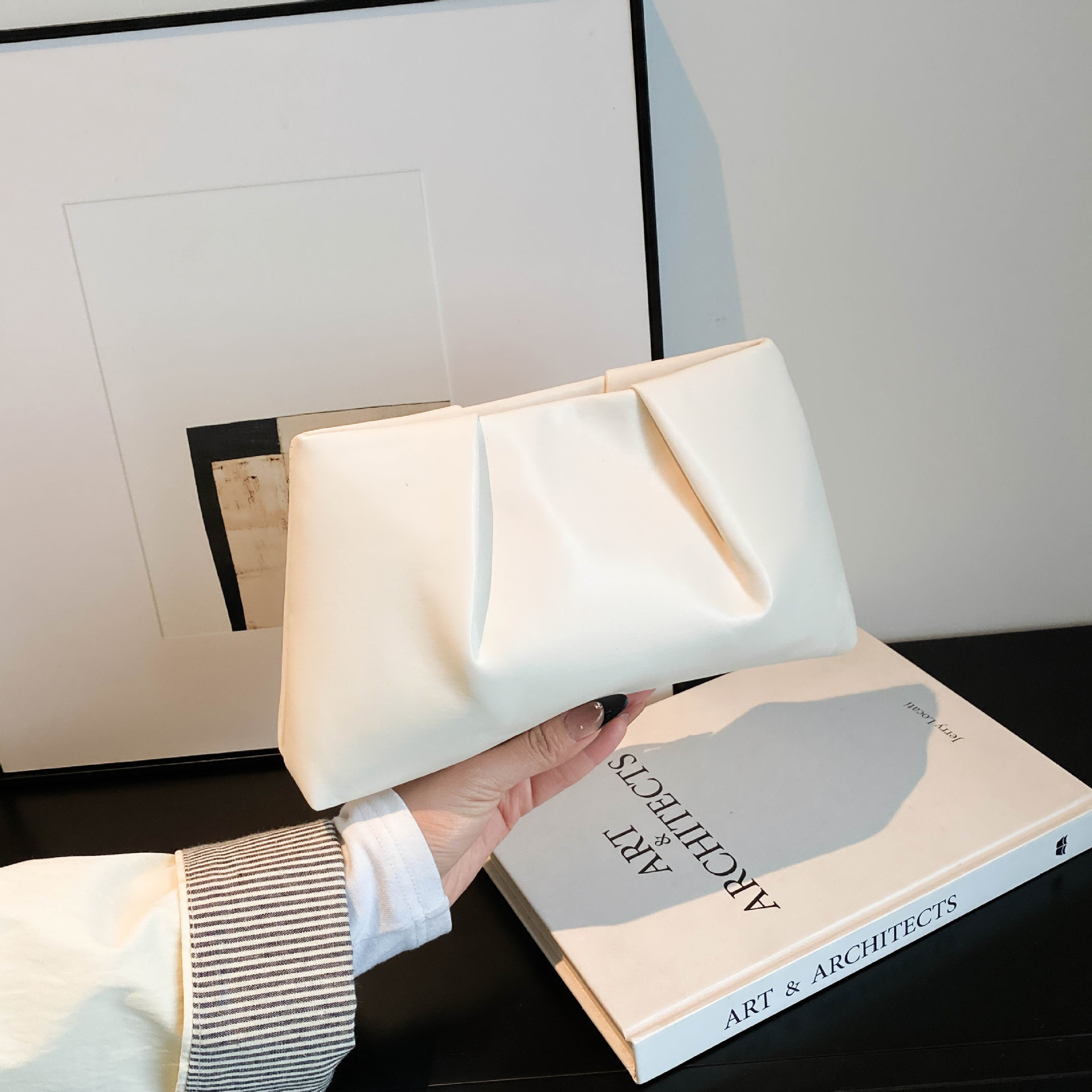 Bolsas de mujer de diseño original de derechos de autor, piratería, bolsas de cena plegables, bolsas de nube, bolsas de mujer transfronterizas.