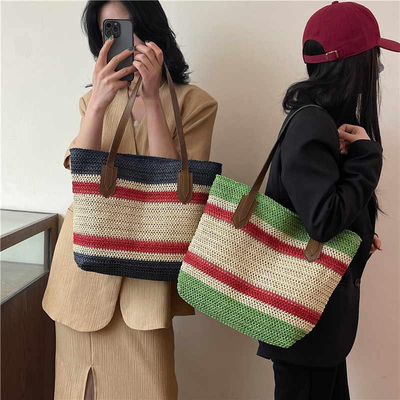 Wholesale of new straw woven bags for Spring 2025, large-capacity cross-border trendy and fashionable tote bags, casual commuting underarm bags undefined