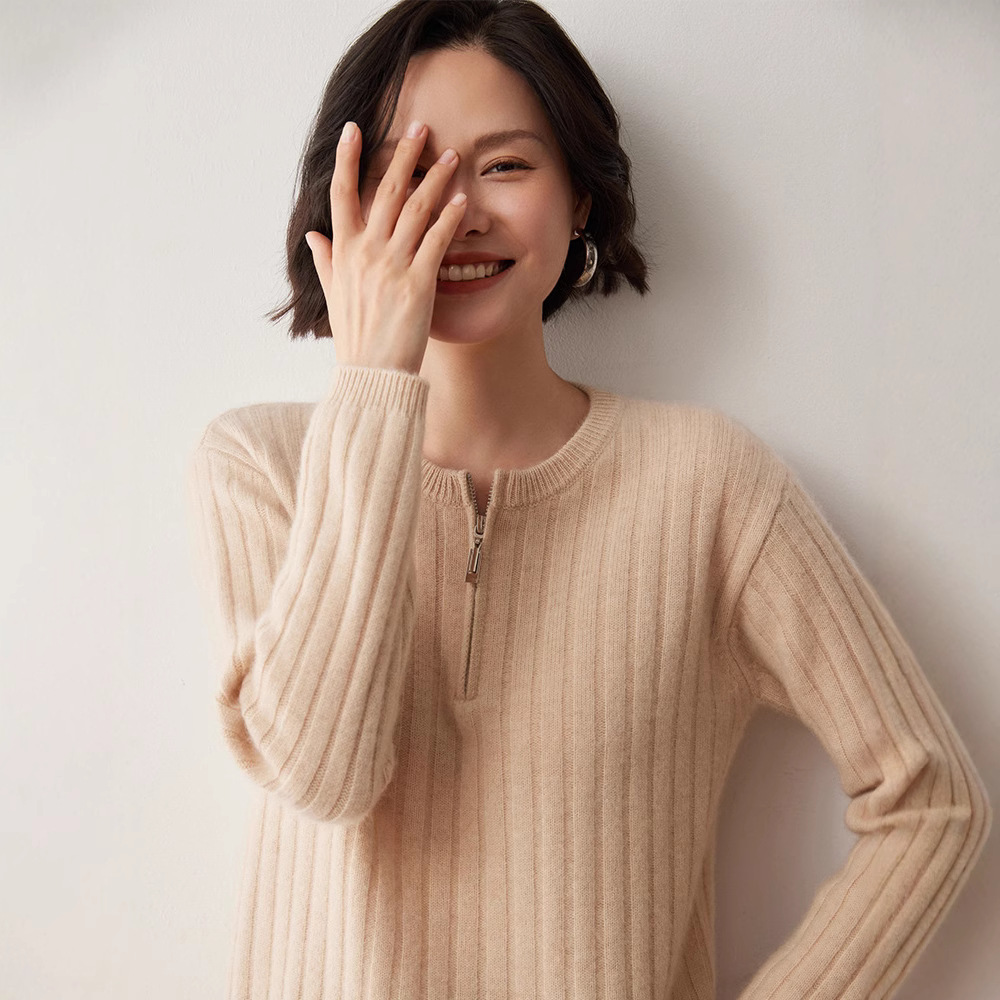 Demi-season cashmere knitted sweater with a round collar with zipper