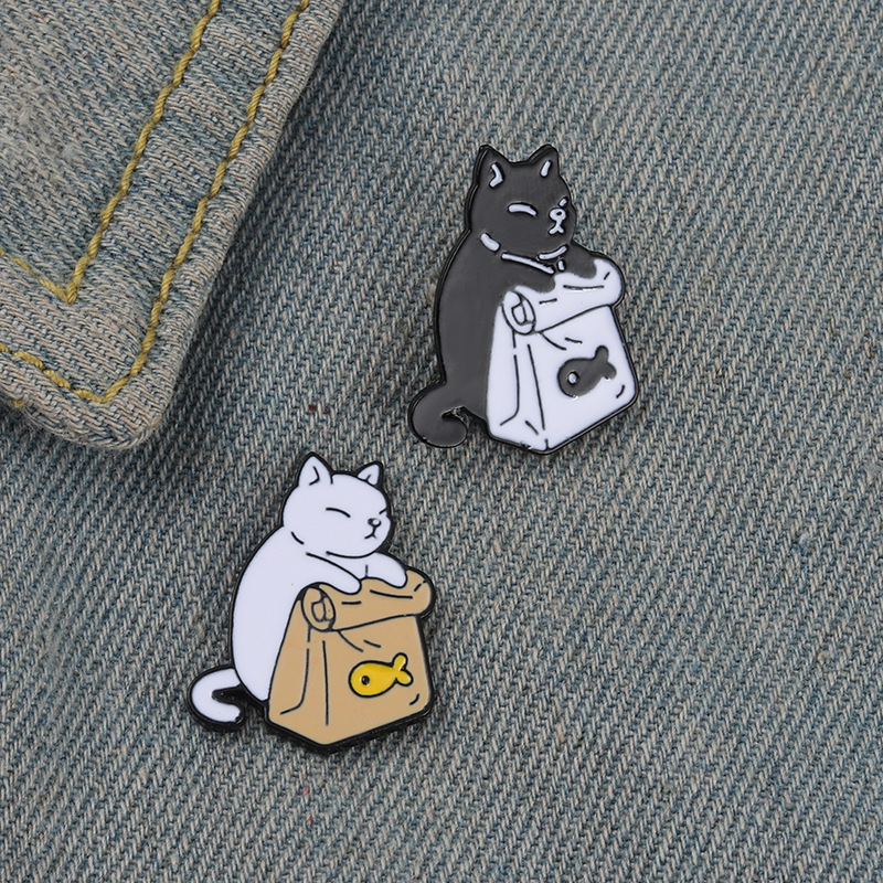 All Seasons Season Cute Pin Cat Fish Alloy Plating Unisex Brooches