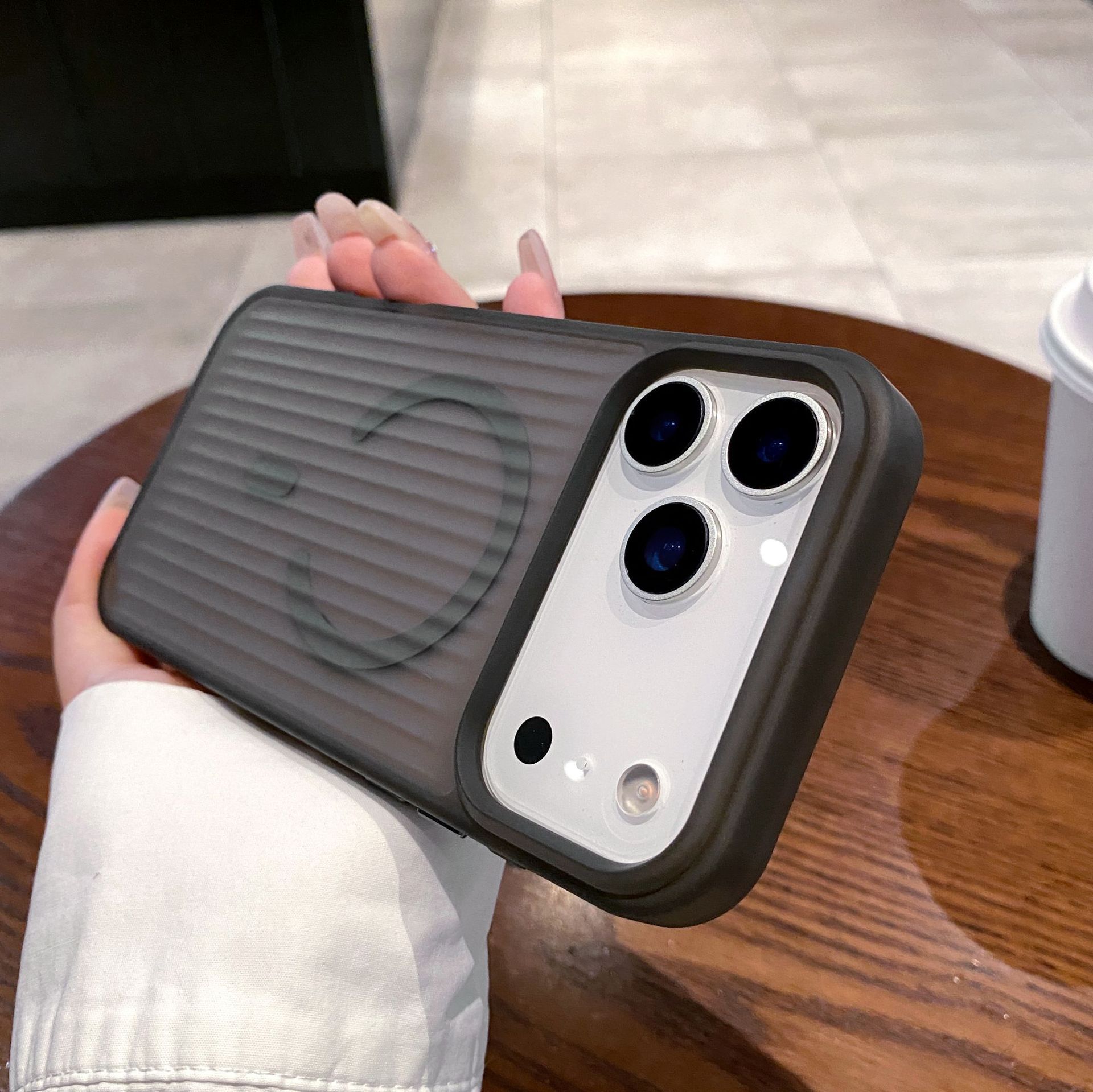 Nuevo patrón ondulado de alta calidad 2 en 1 para Apple 17 proMax caso de teléfono iPhone 16 amortiguado