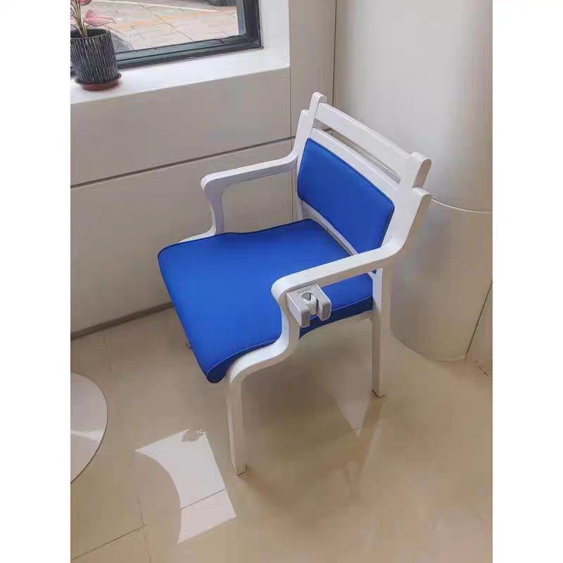 高齢者向け家具、老人ホームのダイニングテーブルと椅子、高齢者向けアパートのカスタム無垢材のテーブルと椅子、高齢者向けの高齢者向けテーブルと椅子|undefined