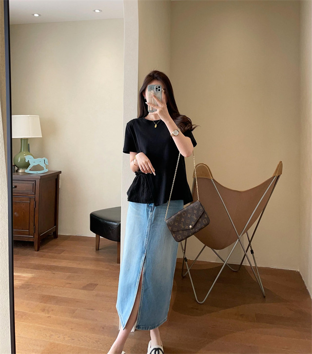 Design sense: Unconventional irregular hollowed-out embroidery patchwork hem, loose short-sleeved T-shirt for women, Spring/Summer 2025 G032206 pic 14