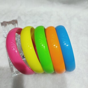 �������C1.5cm�֭h�ɹ�ɫ��ɫ�ǹ�Ȧ���й��Օr���r�Gɫ���Q�羳