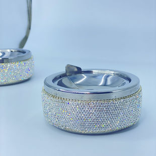 Luxury Round Ashtray with Diamond Opening and Closing, Trendy High-Value Home Use, Anti-Fly Ash, Popular Cross-Border Model, Direct from Manufacturer