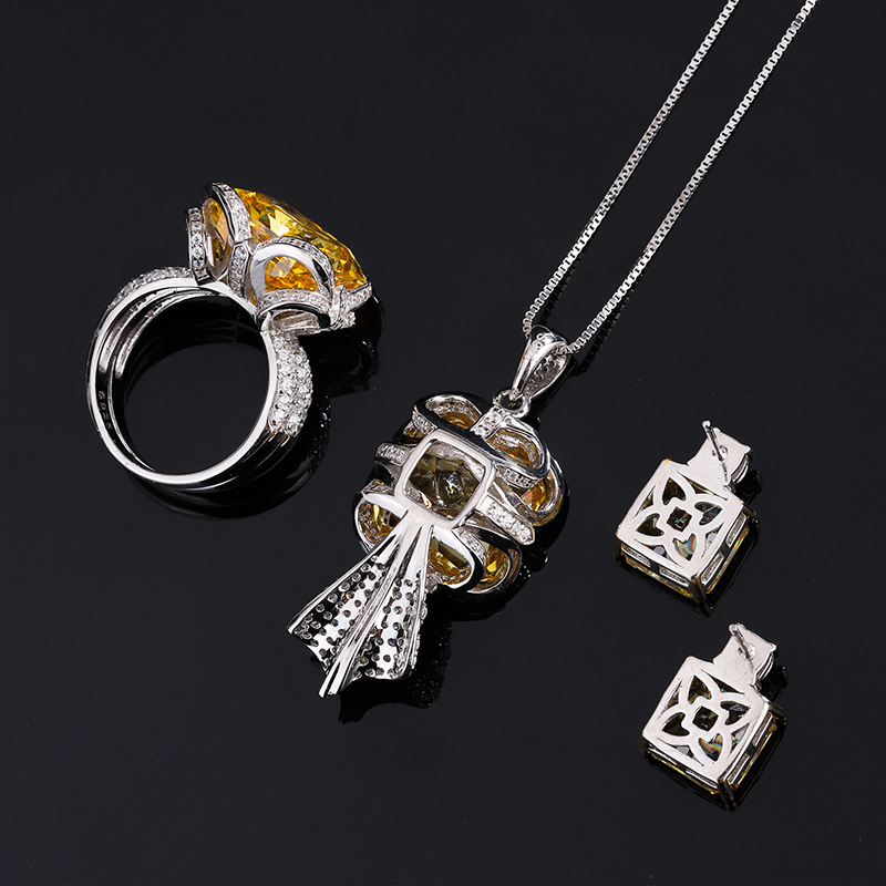 Zhuang Sheng joyería S925 plata diamante amarillo diamante cuadrado elegante traje de lujo piedra principal 14*14 10*10