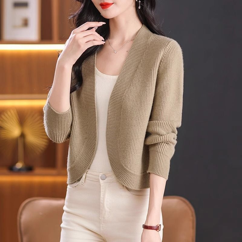 New Style Qipao with Shawl for Petite Women, Spring and Autumn Outfit, High-End Knitted Fashionable Cardigan Sweater Coat for Women