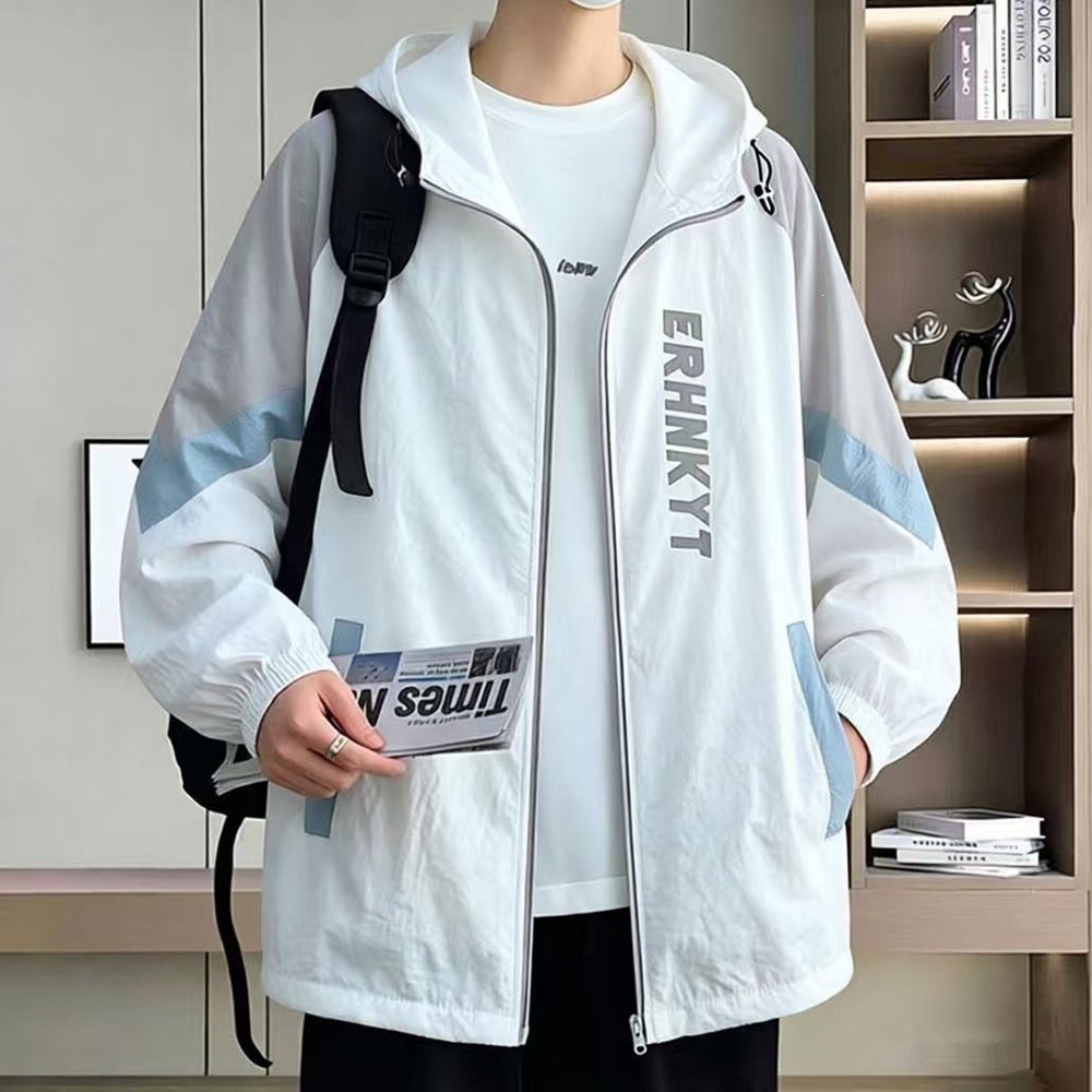 Summer hooded sun protection clothing for men, fashionable outdoor wear, loose fit, plus size, lightweight and breathable sun protection jacket.