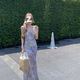 海边度假风小碎花紫色挂脖吊带连衣裙女夏季辣妹网纱露背A字裙子