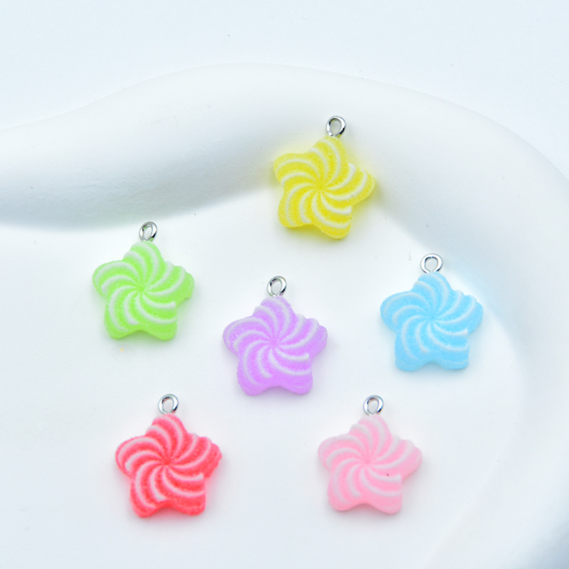 Korean version of Paint color metal key chain dog buckle door buckle spring buckle 8 buckle bag pendant diy accessories