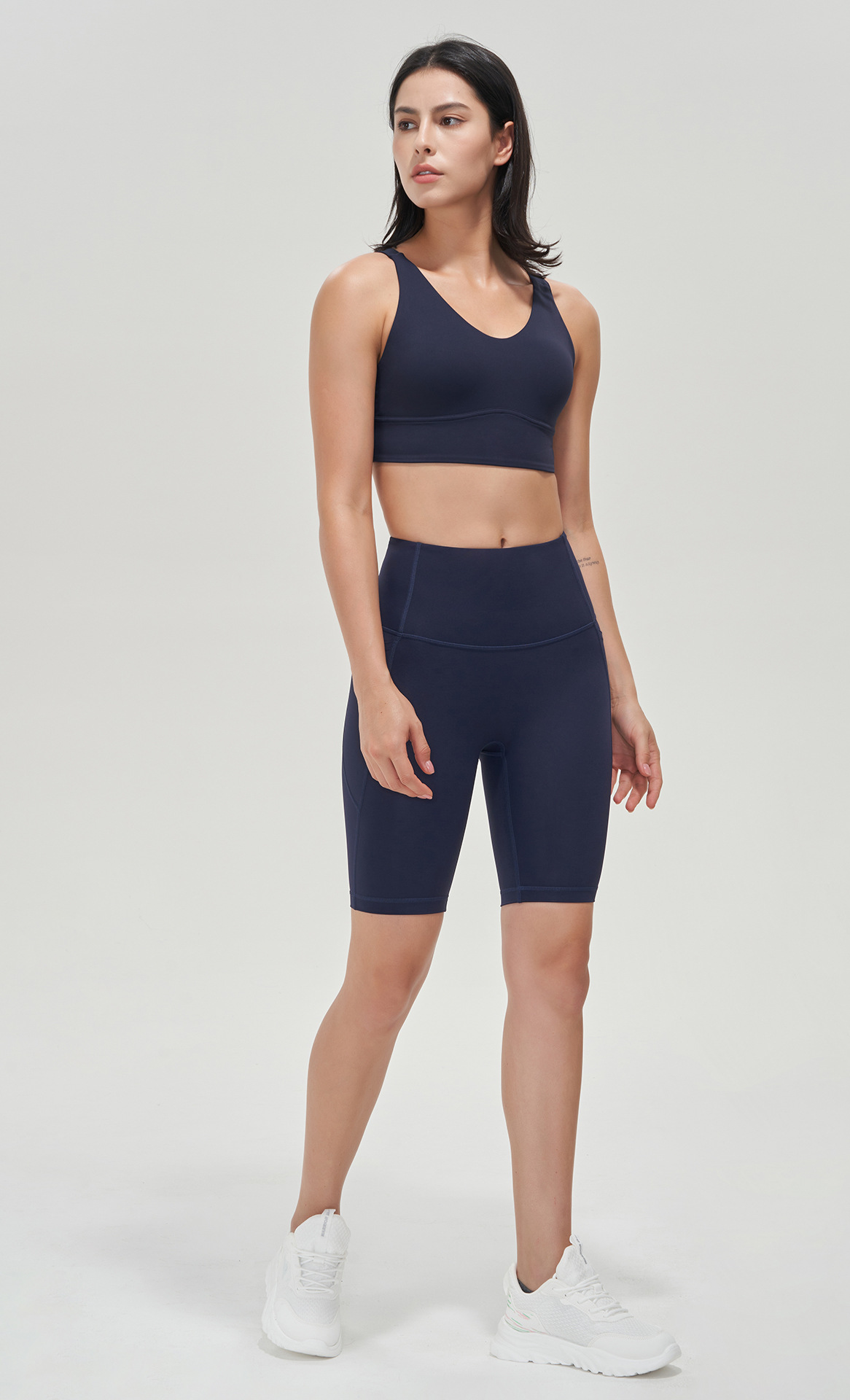 175g Weight Knee Length Pants Length Nylon, Spandex Fabric Type Leggings Pants Type Fitness, Yoga, Running Occasion Solid Color Pattern All Seasons Season Classic Style, Sport Style Style Classic Style Sport Style Solid Color Nylon Spandex Active Bottoms Leggings 4