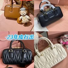 ԭ�SƤ���¿�g��ʿ�D����Ů���μ�б�����^����Ůʿ��