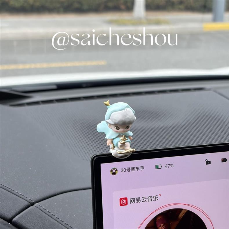 Bubble Mart Dimoo Cute Figurine Car Dashboard Display Decoration Today's Friday Series