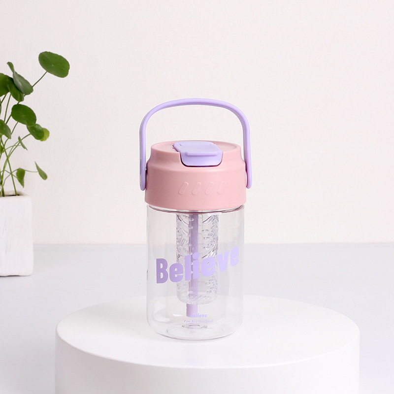 Taza de agua de plástico flor taza de té con almacén de té Estudiante DE ALTO aspecto en línea rojo ins portátil taza de paja taza