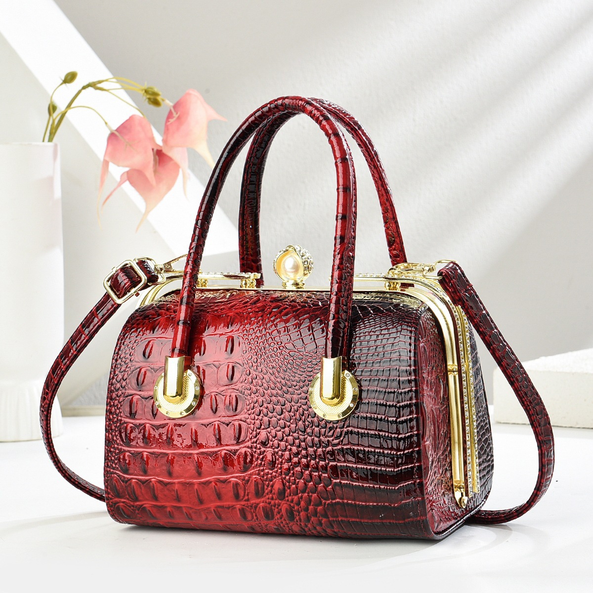 Bolso de cena para mujeres 2025, nuevo bolso de mano universal, bolso de hombro, bolso de viaje elegante de mujer, bolso de diamante de abrazadera de mujer