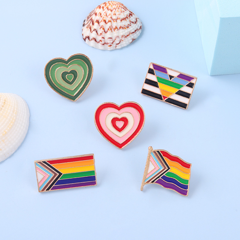 10g Weight Simple Style Pin Flag Heart Shape Alloy Enamel Stoving Varnish Unisex Brooches