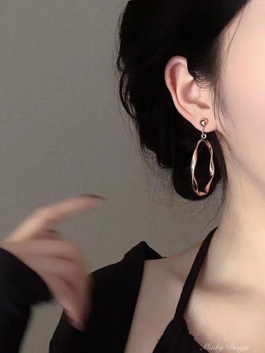 Retro hoop earrings for women Hong Kong style mosquito coil ear clips without piercing exaggerated earrings earrings