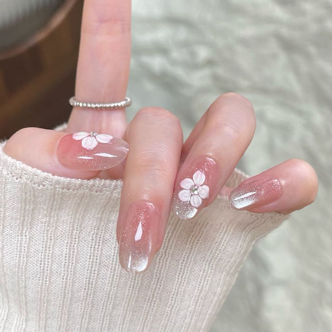 Explosiones de uso de uñas de ojo de gato flor tridimensional lindo dulce parche de uñas falsas desmontable parche de uñas prefabricado engrosado