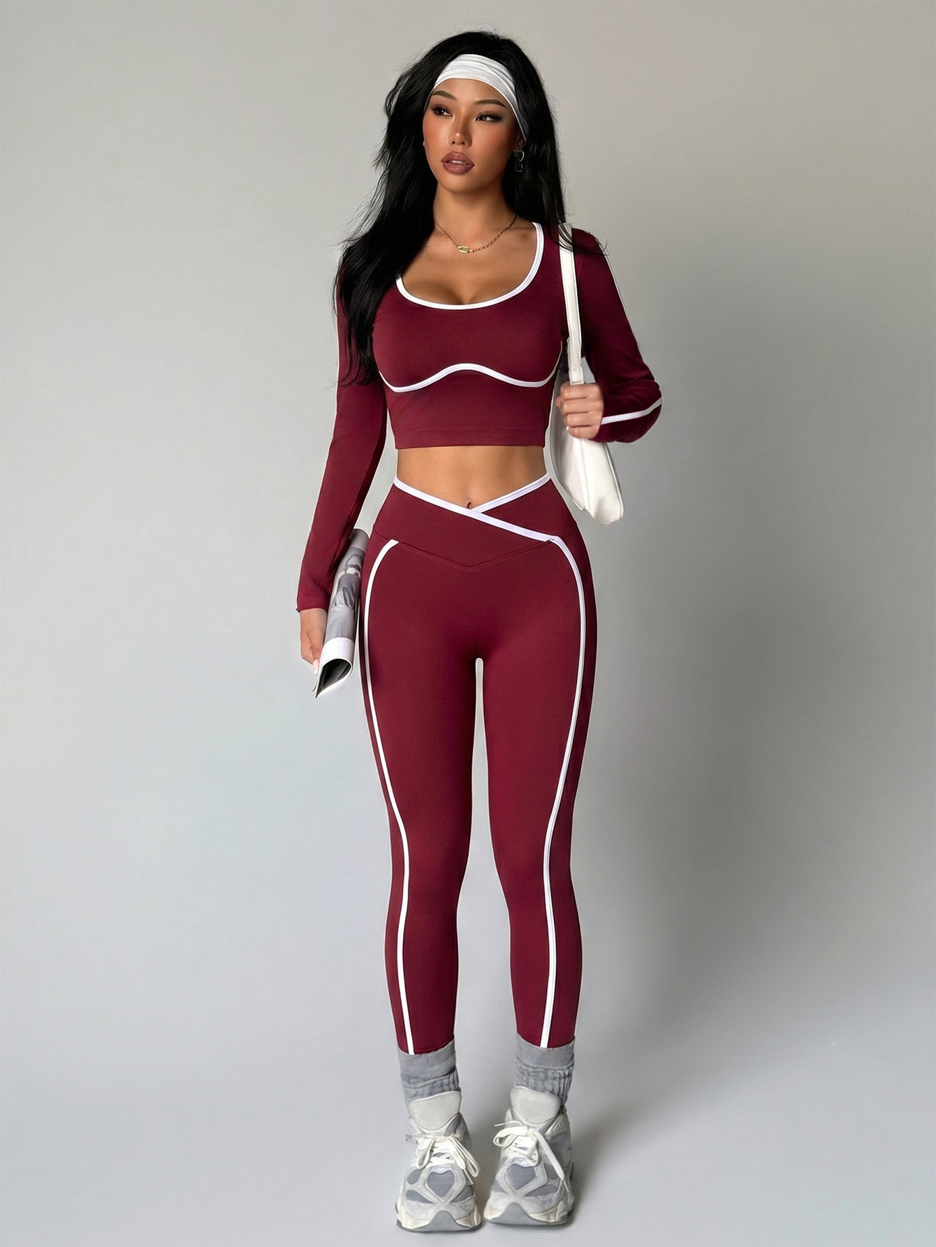 Trajes deportivos de color transfronterizos de otoño de mujeres cuello en forma de U, ropa de yoga de manga larga, cintura alta y cadera, ajuste de dos piezas image 1