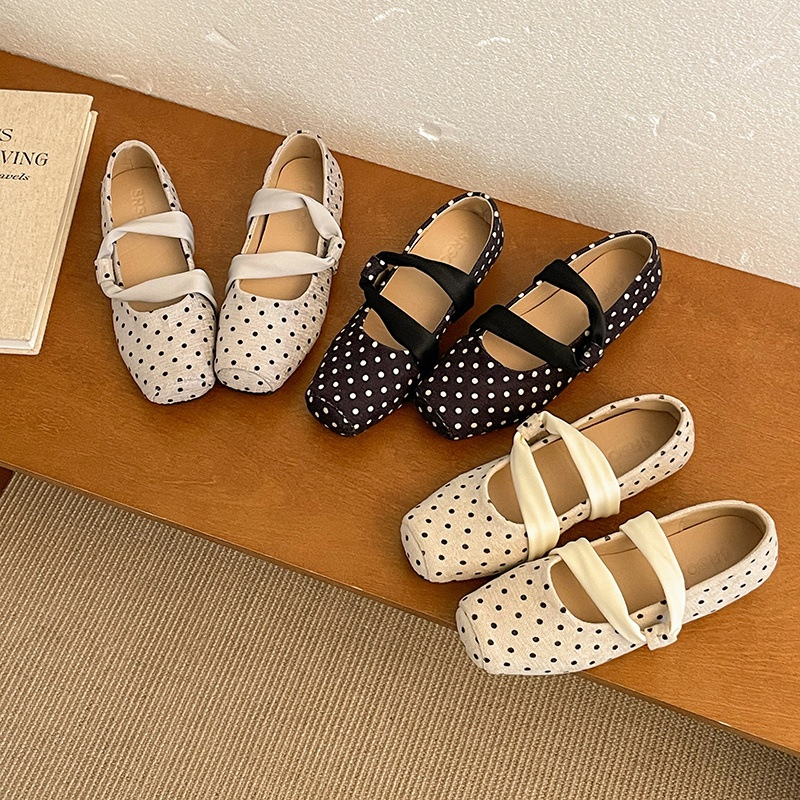 Retro polka dot Mary Jane shoes for women, 2026 new collection, elegant, fashionable, comfortable, and casual, with a single-strap design