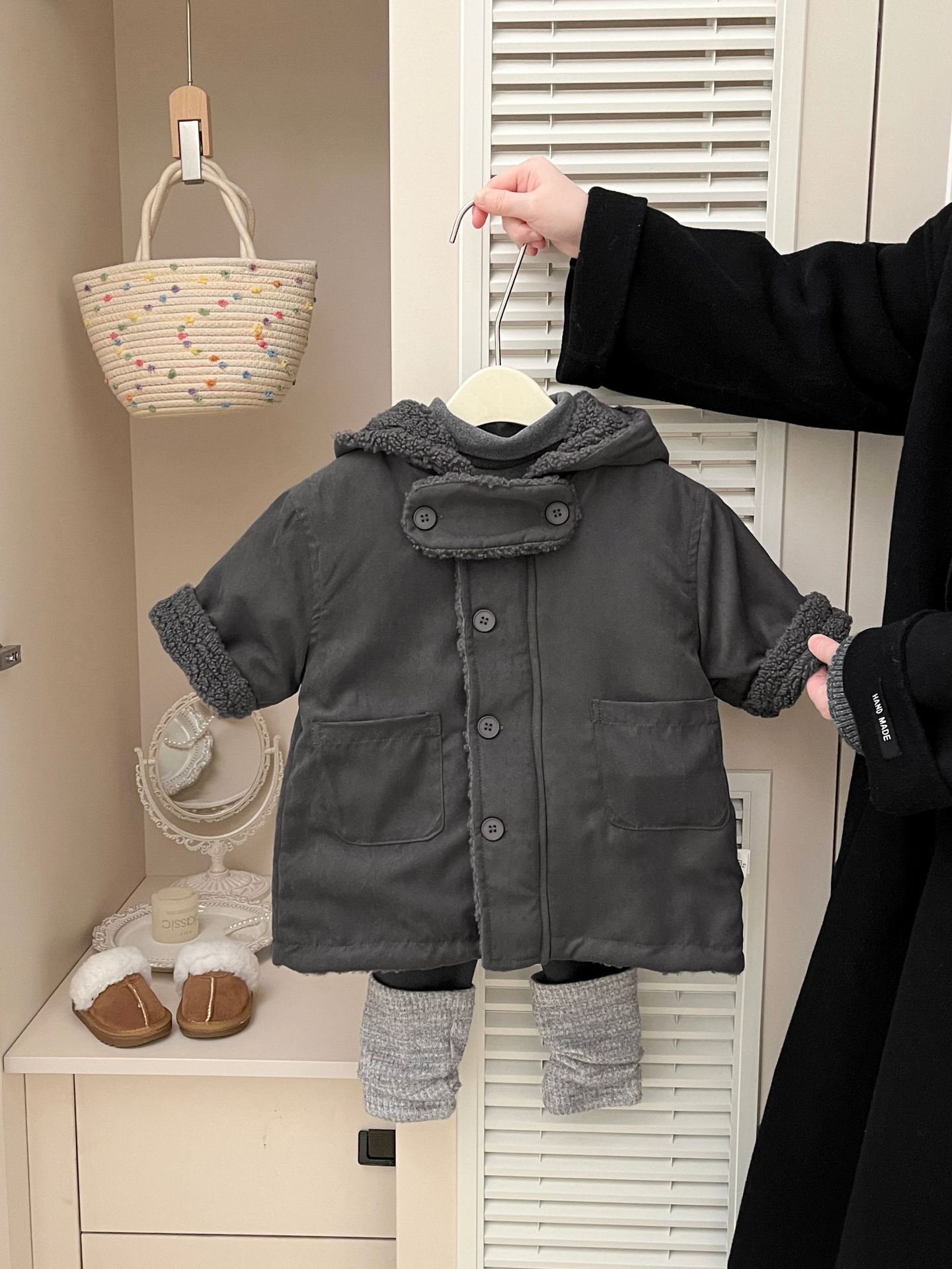 Niños con ropa de algodón de doble cara ropa de invierno de cordero bebé chaqueta con sombrero de cachemira bebé ropa de algodón caliente gruesa