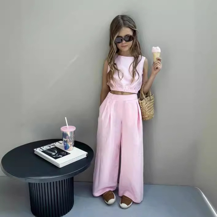Girls' two-piece set (2026 summer) - cotton and linen, slim-fit vest + straight-leg trousers.