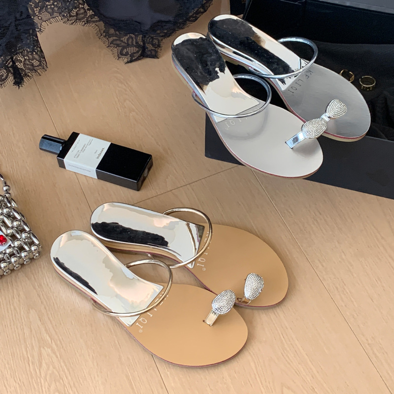 French Minimalist Style Slip-On Sandals for Women, 2026 Summer New Flat Comfortable Round-Toe Soft-Soled Slippers French Minimalist Style Slip-On Sandals for Women, 2026 Summer New Flat Comfortable Round-Toe Soft-Soled Slippers