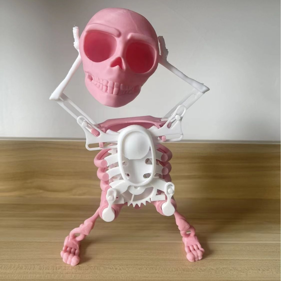 크레스트 모델의 3 차원 골격 작은 남자 좌우로 흔들기 속임수 재미있는 3D 인쇄