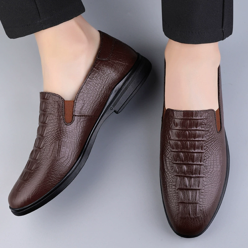 Men's shoes for leather shoes, fashionable casual footwear, trend of season, crocodile print