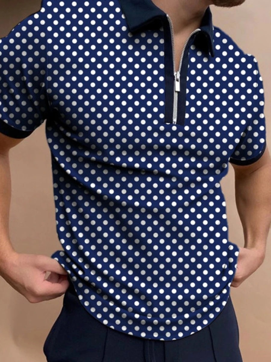 Polo de manga corta ajustado con lunares de estilo británico para hombre, verano 2021_voghion.com