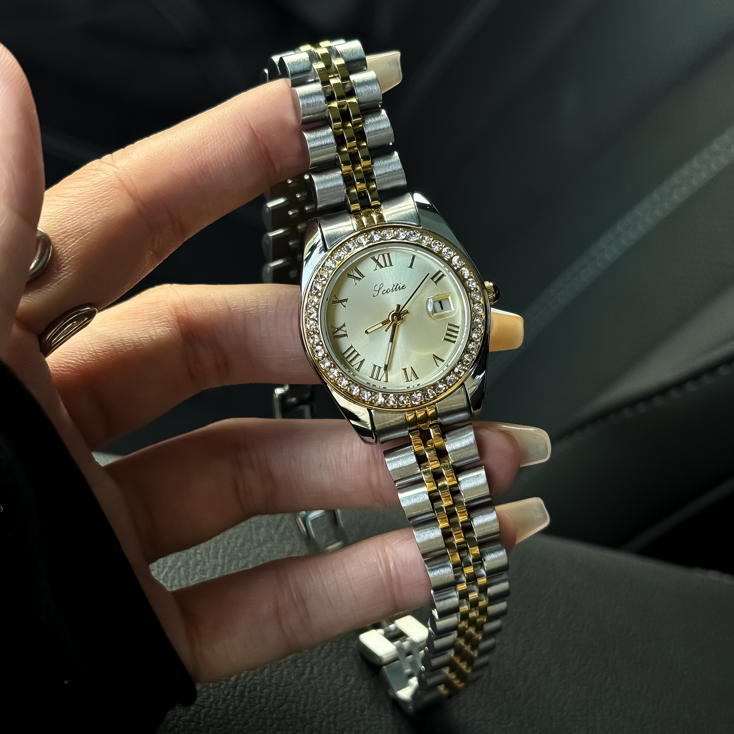 Niche Art Watches for Working Women, New 2026 Trendy Waterproof Brand Women's Watches, High-Value Women's Models
