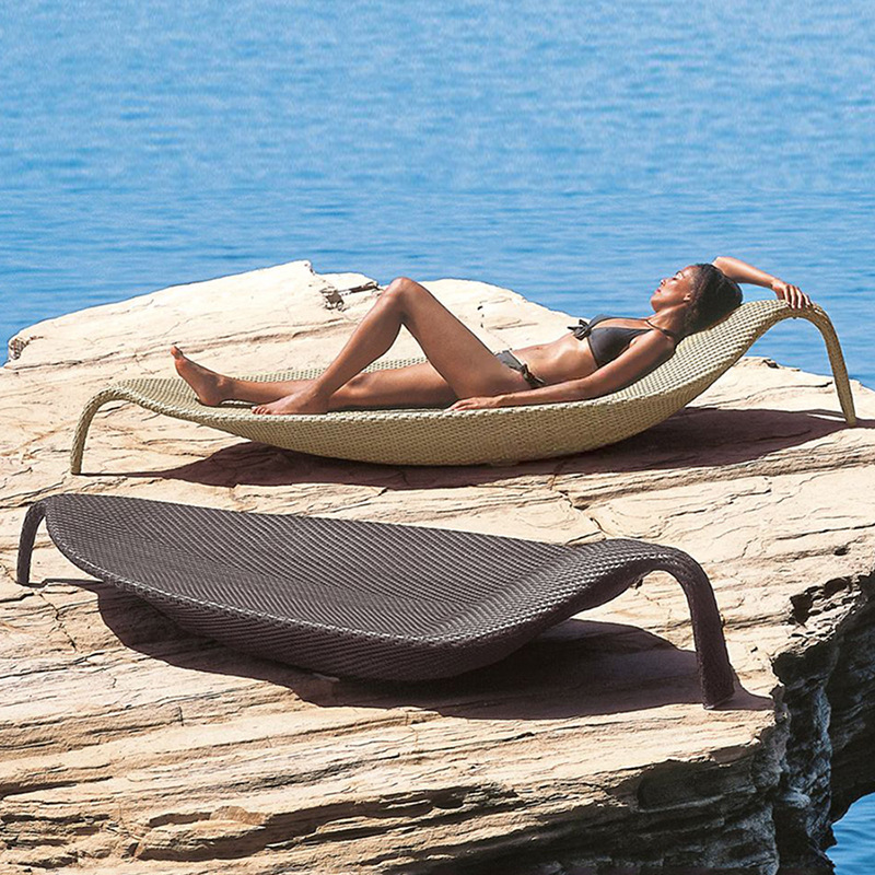 Cama de vacaciones al aire libre balcón de ocio villa al aire libre piscina ascendente sillón de hojas de caña