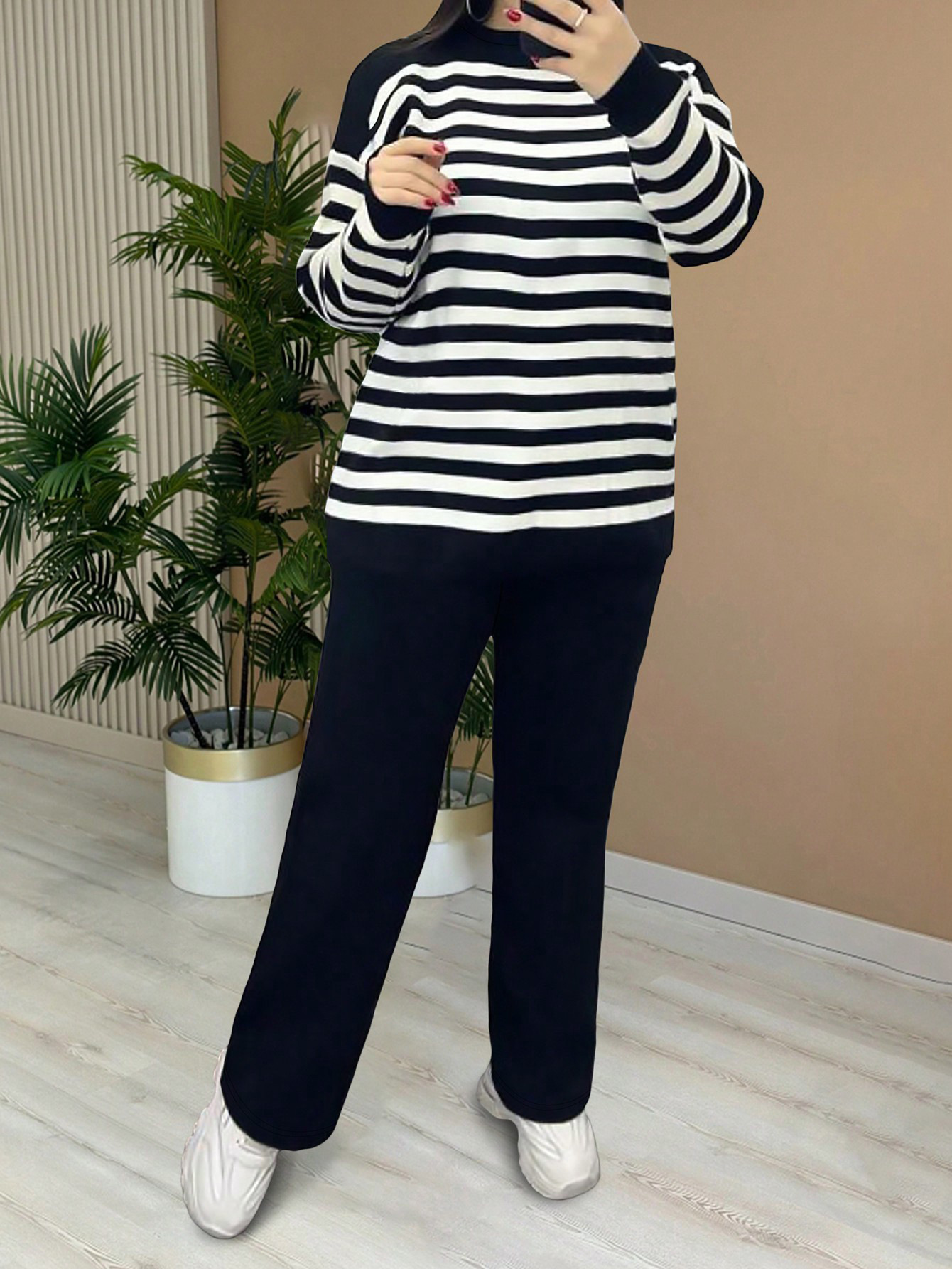 Women's Striped Color Block Two Piece Set Long Sleeve Crew Neck Top with Solid Color Bottom for Spring Autumn Winter_ecoleips.com