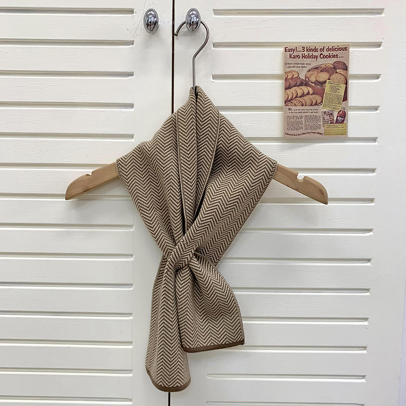 Bufandas de otoño y invierno sensación de atmósfera nueva personalidad coreana ondulada cruzada collar perezoso engrosado bufandas cálidas al por mayor