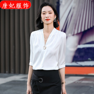 ���䱡��V�I�tɫ���ᾄ���r��Ů�Č������e���|�r�����ѩ���r��